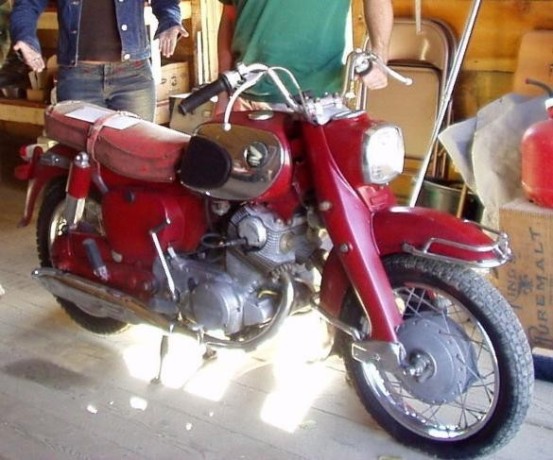 1964-honda-dream-ca72-big-0